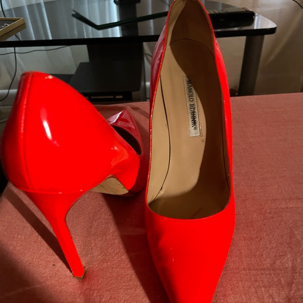 Manolo Blahnik 10
